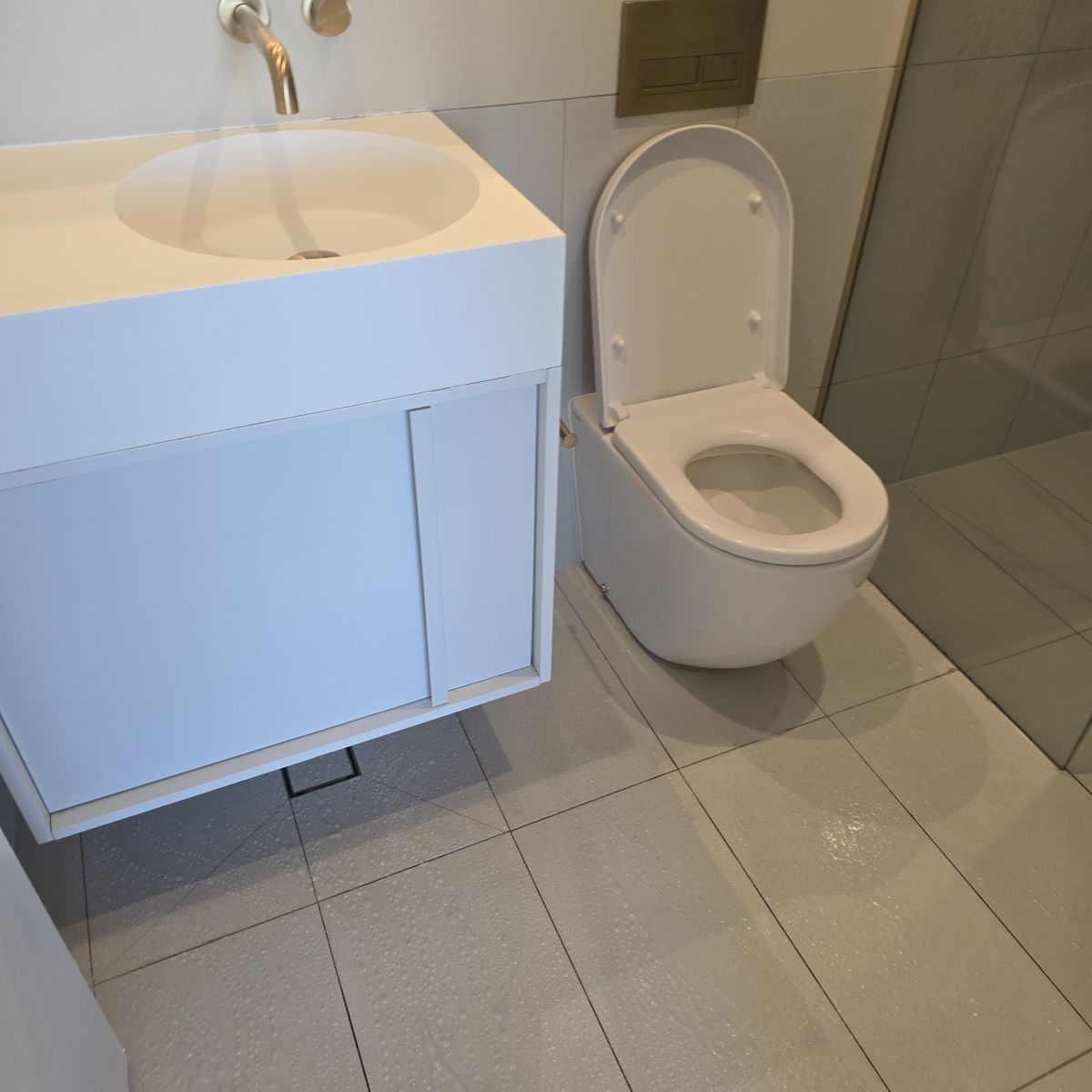 Kitchen and hallway cleaned by Lavish Property Cleaning