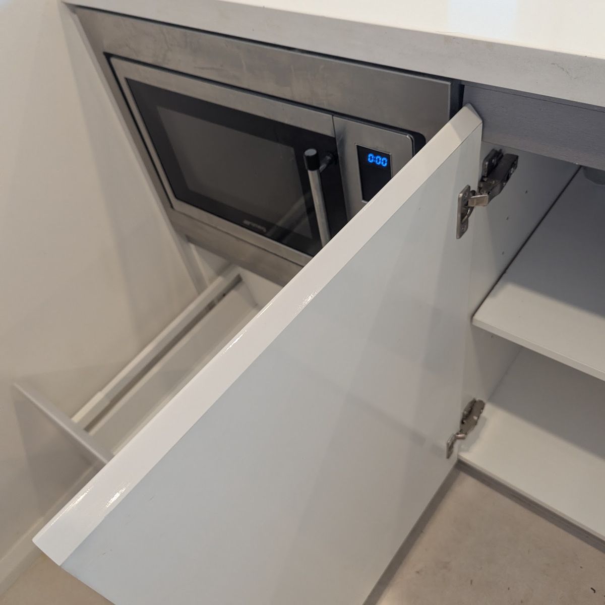 Kitchen, bathroom or living area cleaned by Lavish Property Cleaning, photo 21