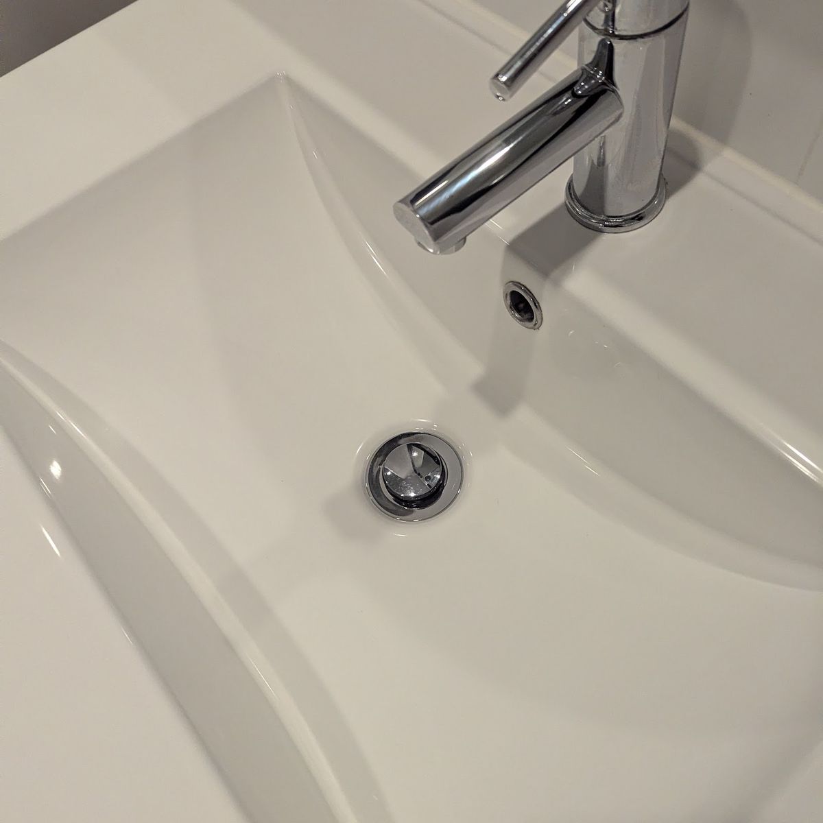 Clean vanity and basin
